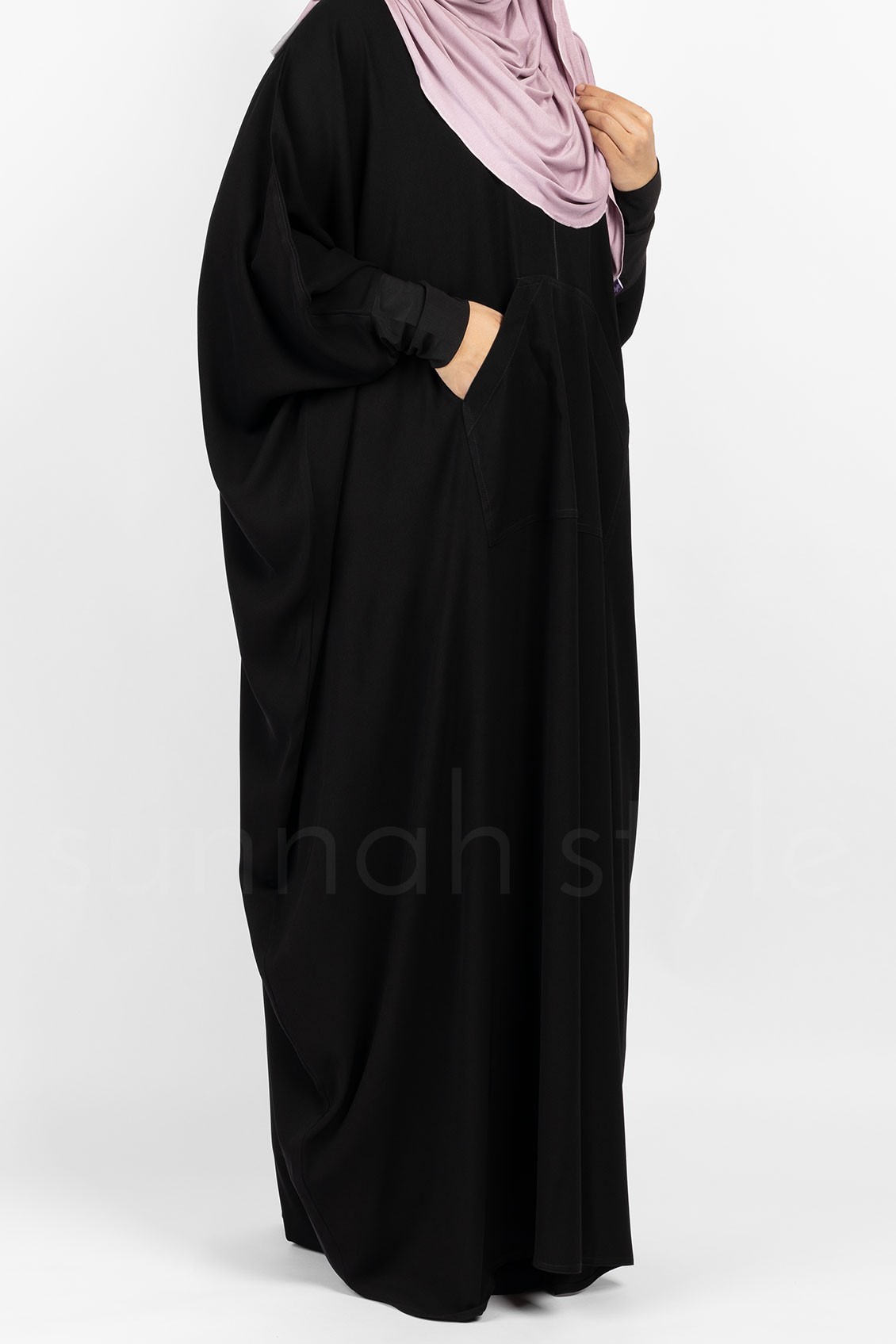 Essentials Bisht Comfort Abaya (Black)